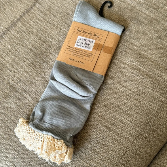 Bijorca crochet lace trim knee boot socks baby blue with ivory lace - Picture 2 of 6